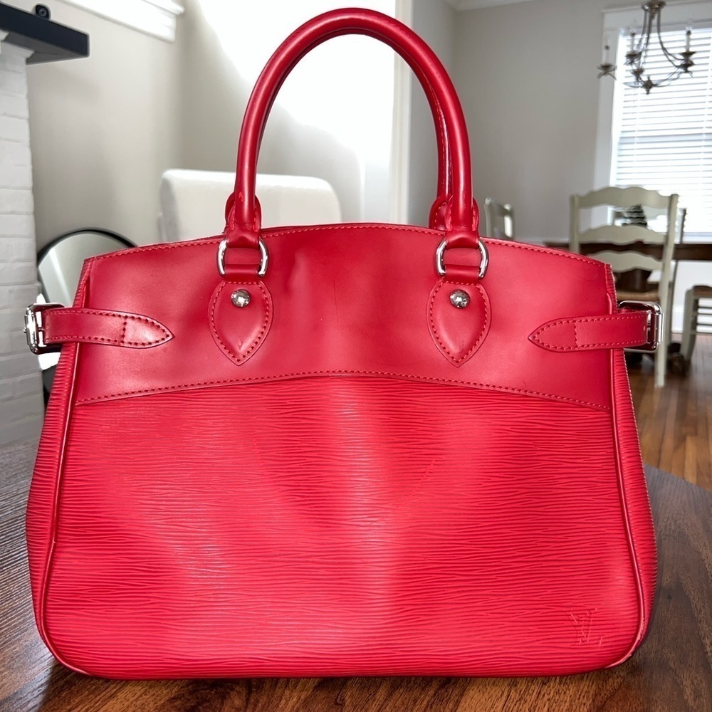 Louis Vuitton Vuitton Passy Handbag